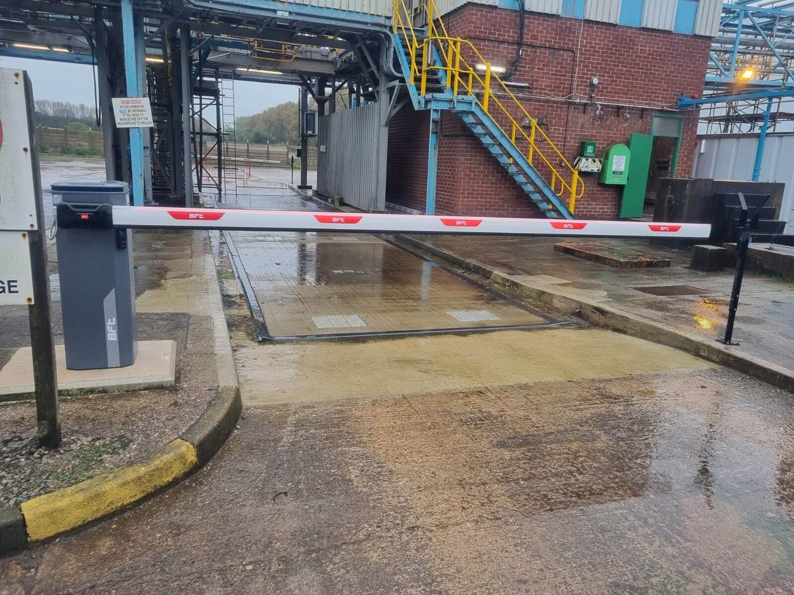Auto Barrier - Ineos (1)